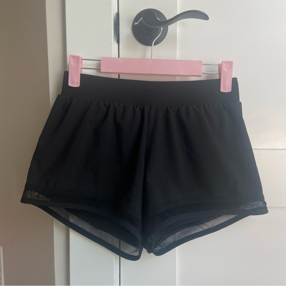 varsity spirit mesh detail shorts
